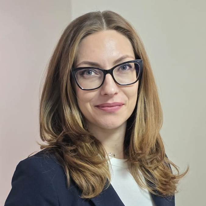Dr. Mihaela DOBRE